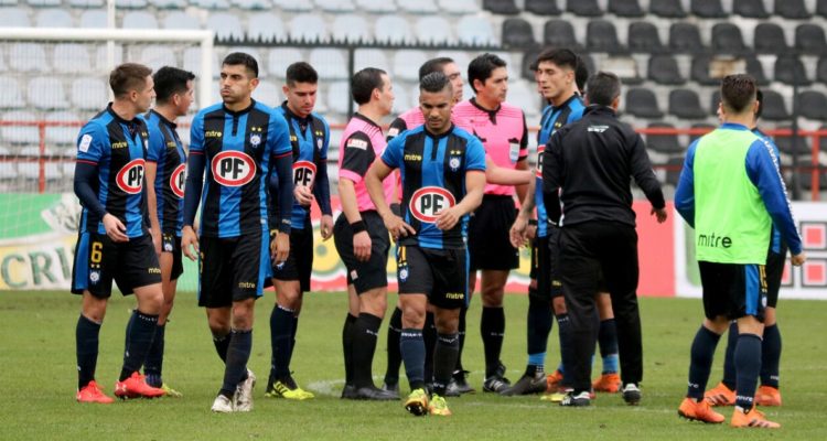 Hinchas en picada contra Huachipato tras liberación de audios del árbitro GIlabert