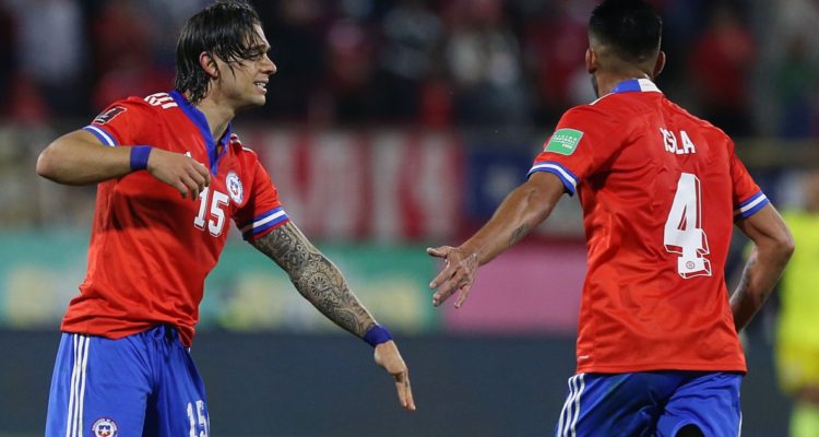 Joaquín Montecinos y Mauricio Isla