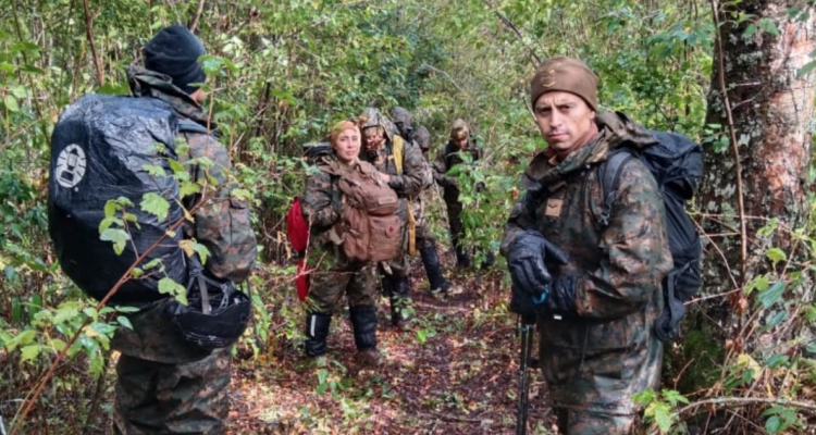 Equipos de rescate trabajan para encontrar a joven desaparecido hace cuatro días en Curacautín.