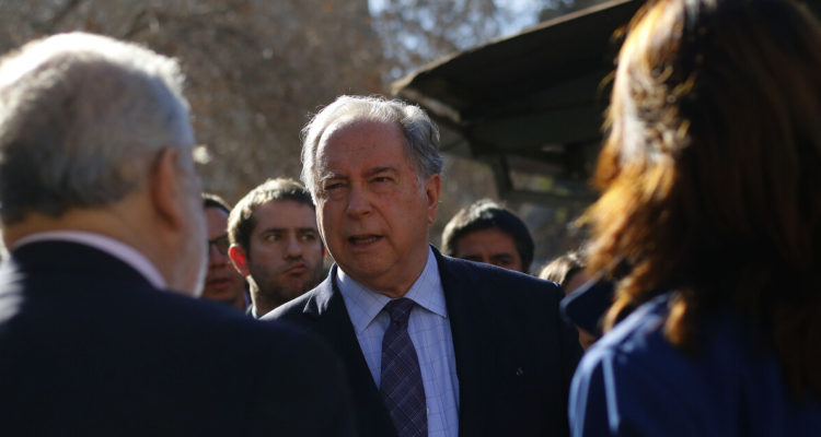 Excancilleres respaldan designación de Juan Gabriel Valdés como nuevo embajador en EEUU