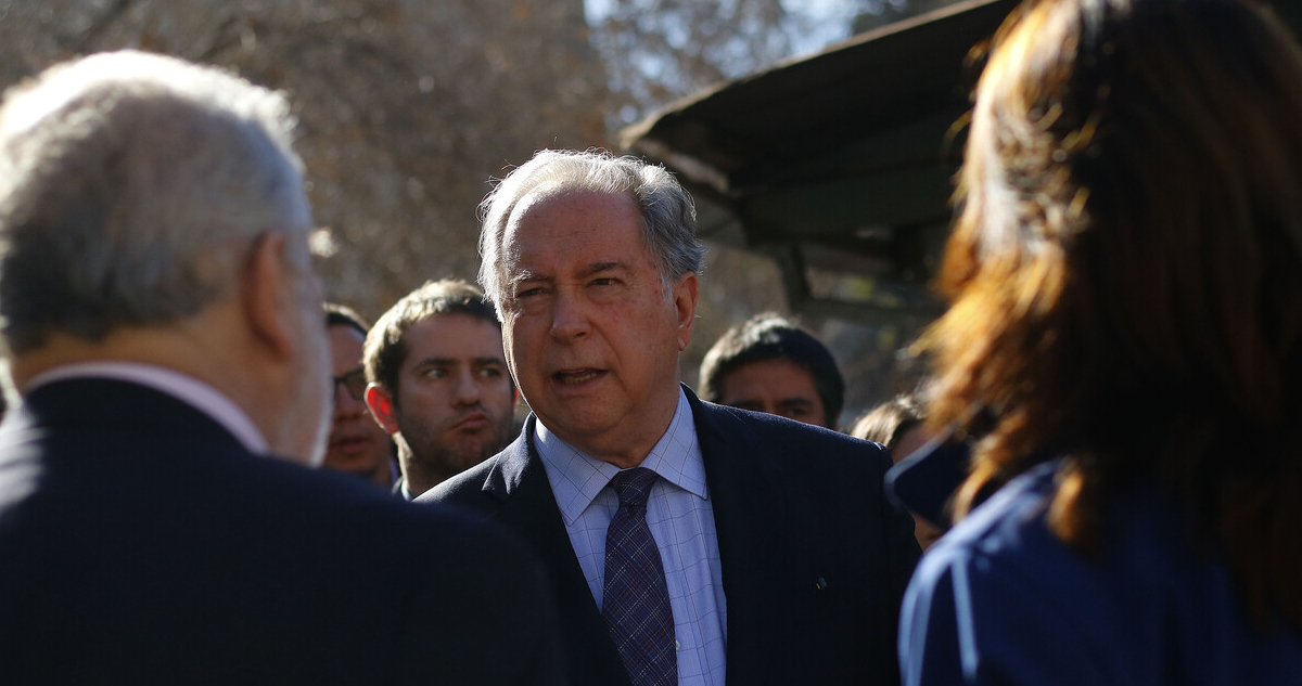 Excancilleres respaldan designación de Juan Gabriel Valdés como nuevo embajador en EEUU