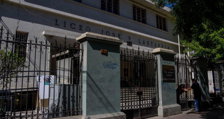 Liceo Lastarria de Providencia expulsó a los estudiantes involucrados en caso “La Manada”