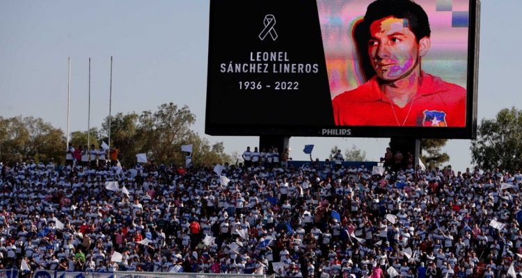 Barristas de la UC se burlaron de la muerte Leonel Sánchez