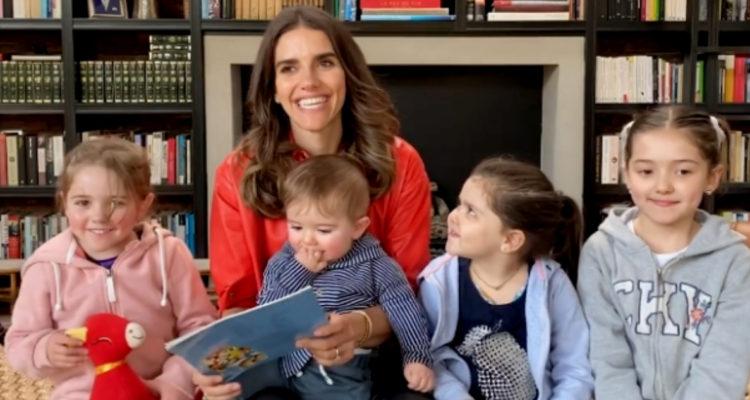 María Luisa y sus cuatro hijos