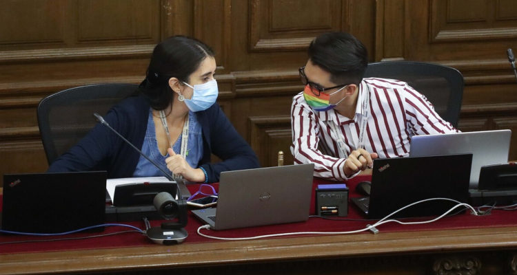 Mesa de la Convención desestima tercera alternativa en el Plebiscito de Salida tras encuesta Cadem