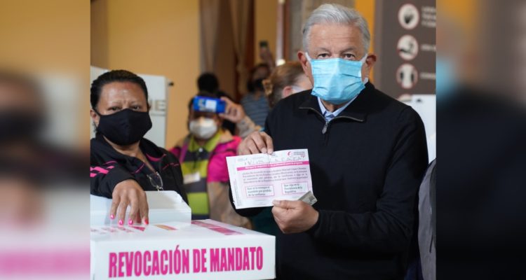 AMLO en referendo revocatorio