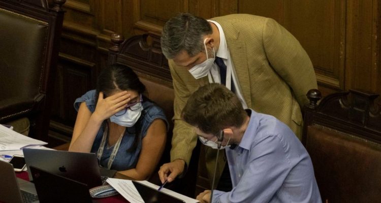 micrófono abierto convención