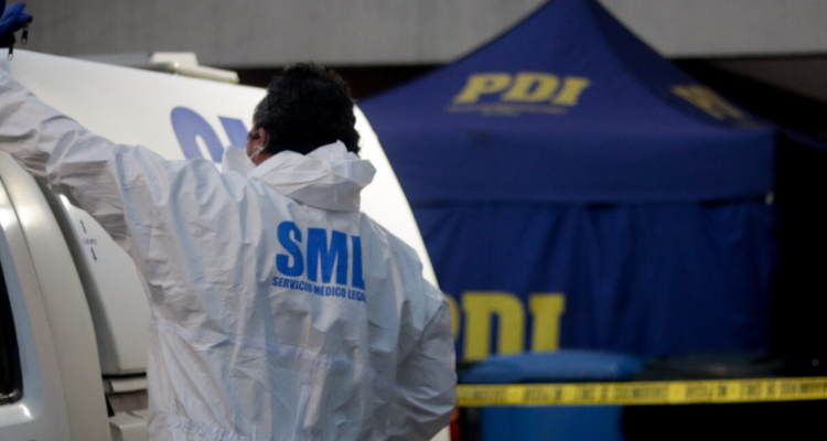 Personal del Servicio Médico Legal y PDI.