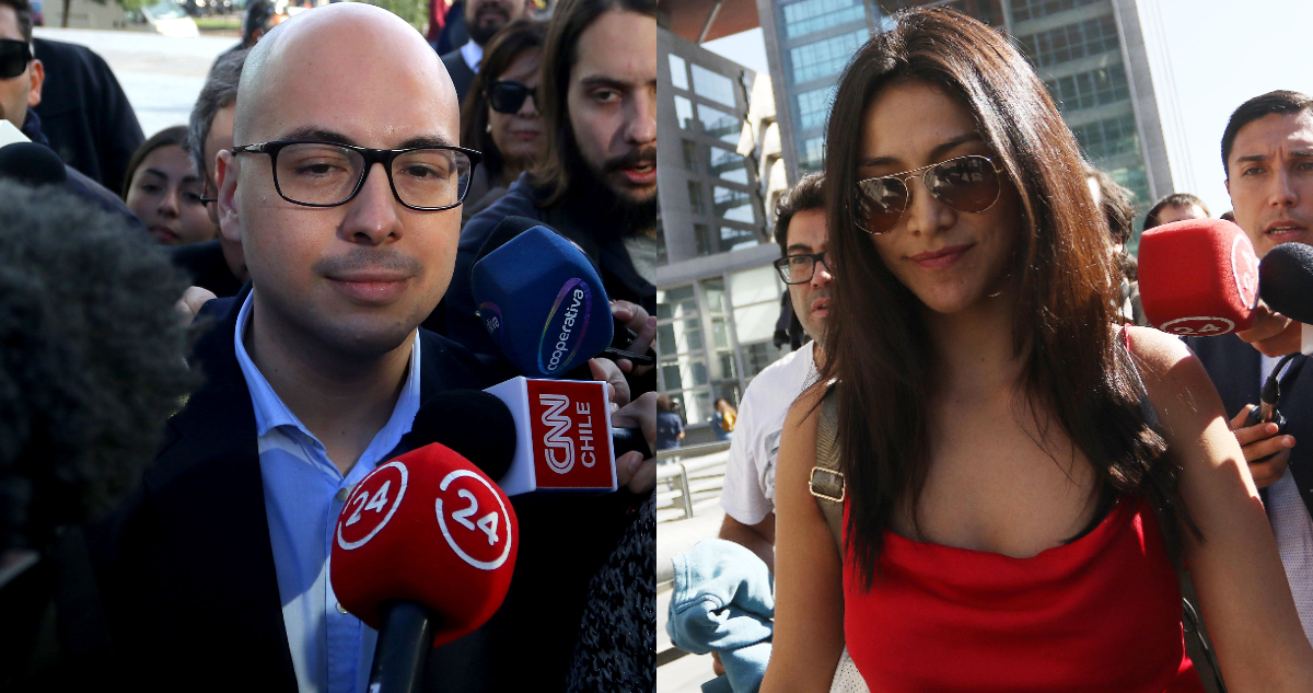 El director Nicolás López y la actriz Loreto Aravena en las afueras de la Fiscalía, luego de que el cineasta fuera formalizado.