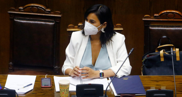 Oficialismo cuestiona investigación del Ministerio Público por falsa acusación de Siches