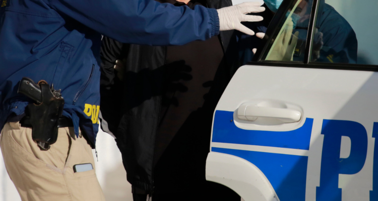 Revelan millonarios pagos en casos de homicidios vinculados a integrantes de banda narco en Los Ángeles.