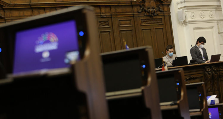 Hemiciclo de la Cámara de Diputados, durante la Sesión N°82 Pleno Convención Constitucional, que se realiza en el ex congreso Nacional.