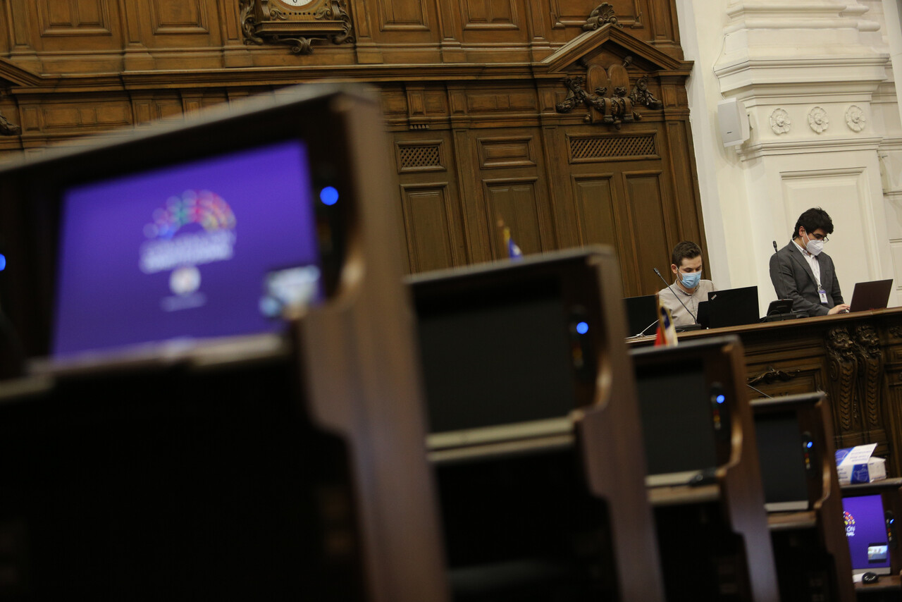 Hemiciclo de la Cámara de Diputados, durante la Sesión N°82 Pleno Convención Constitucional, que se realiza en el ex congreso Nacional.