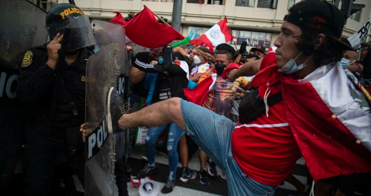 Perú al menos un muerto y varios heridos deja choque con la policía tras nueva jornada de protestas