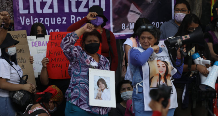 Protestas en México por el femicidio de Debanhi Escobar y las desapariciones de mujeres