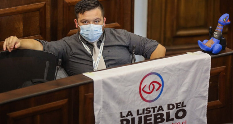 Renuncia último convencional de la Lista del Pueblo, Cristóbal Andrade