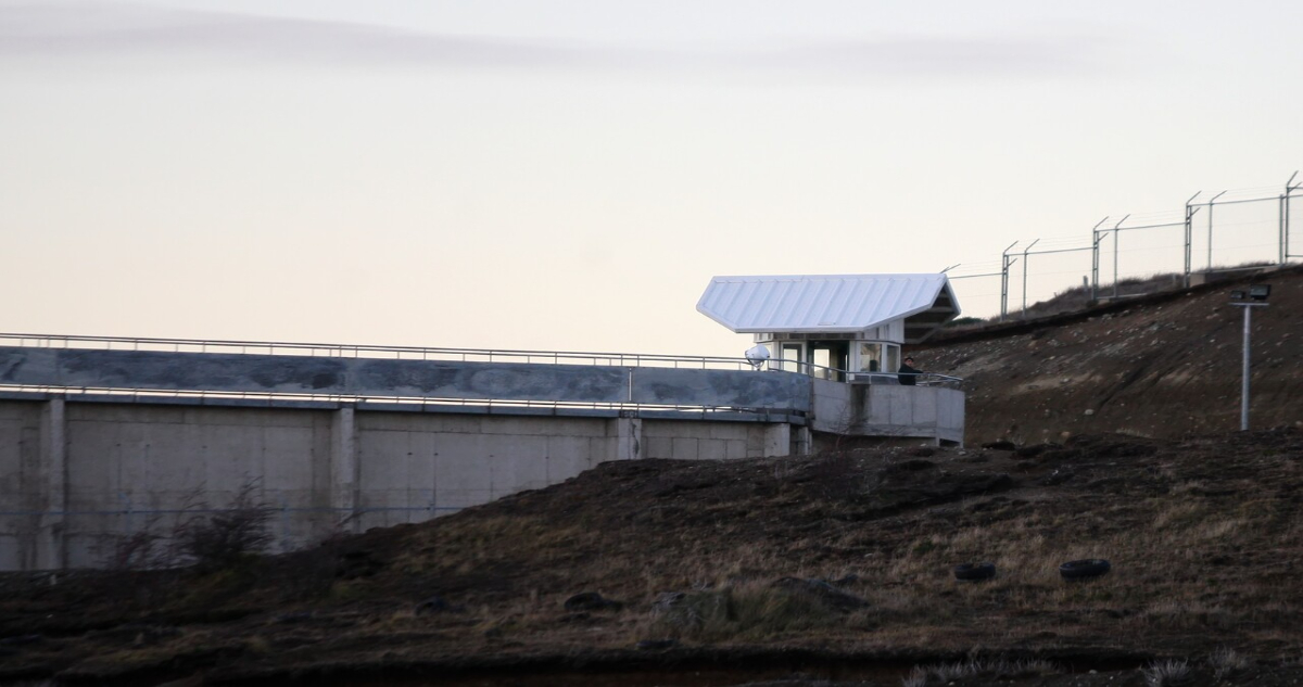 Reos acusados de planificar elaborada fuga desde cárcel de Punta Arenas intentar detener sanción
