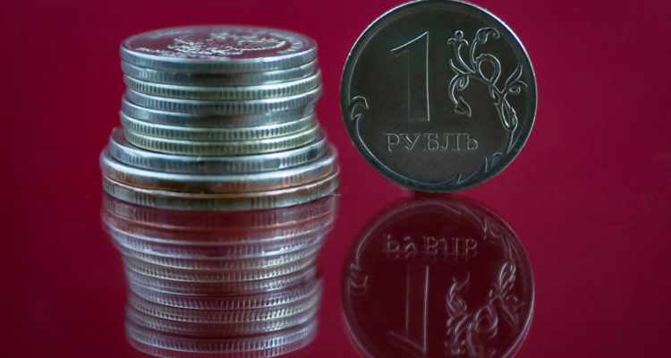 Informe concluye que Rusia duplicó sus ingresos por combustibles desde que comenzó la guerra