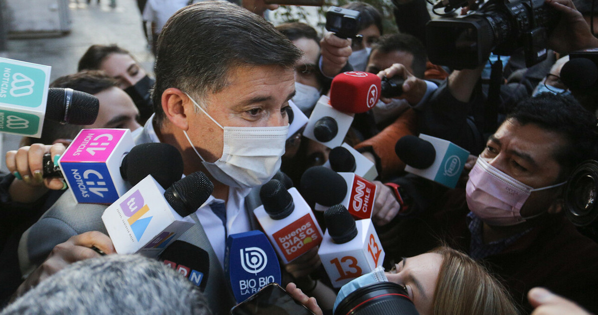 General (r) Ricardo Martínez llega a declarar ante ministra Rutherford: insistió en su inocencia