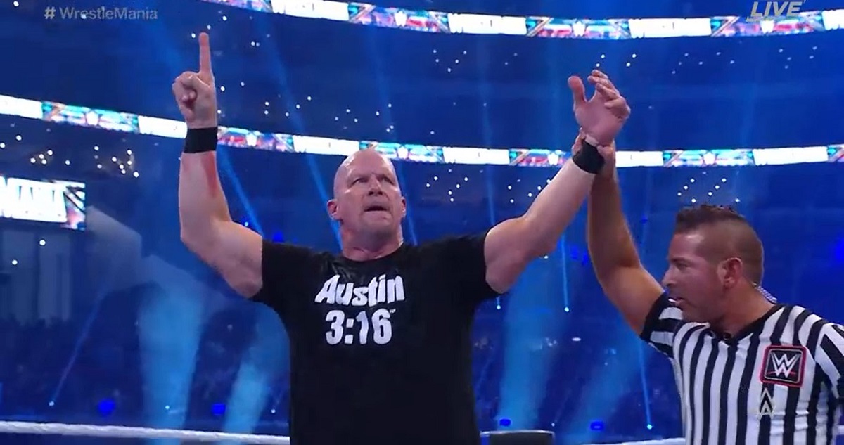 Stone Cold regresó con todo a la WWE.