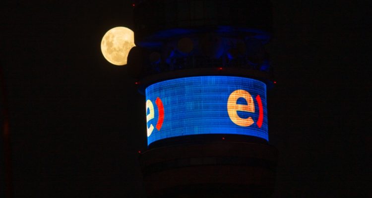 Subtel informa en qué debería ocurrir para que Entel compense a clientes afectados por caída