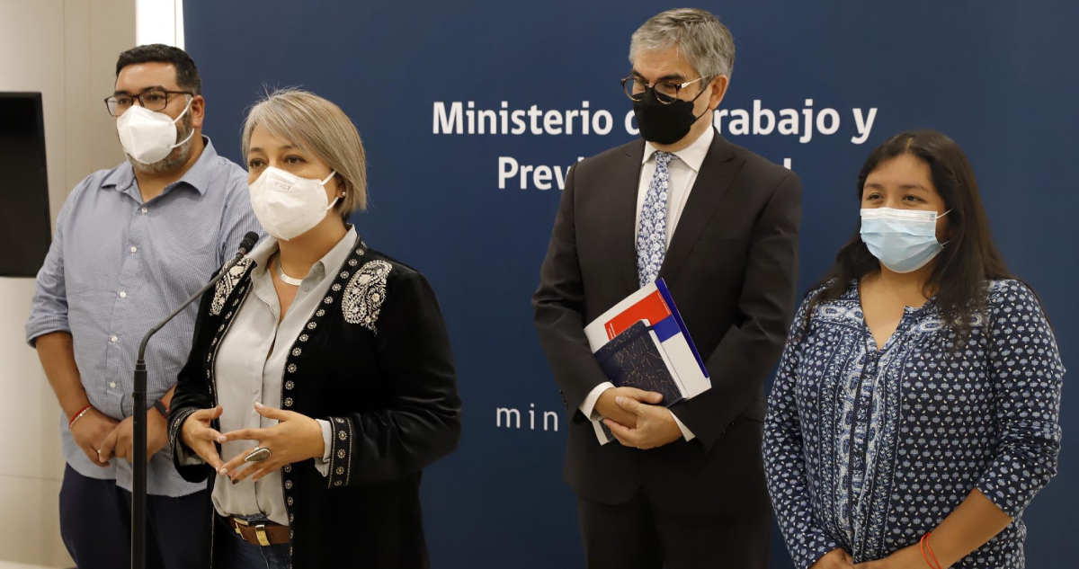 Reunión por reajuste del sueldo mínimo entre el Gobierno y la CUT.