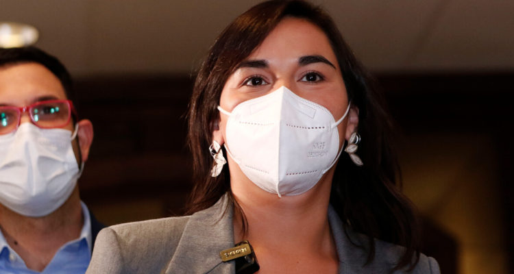 “Una vergüenza”: UDI critica que Siches no supiera de saqueo en supermercado de Talagante