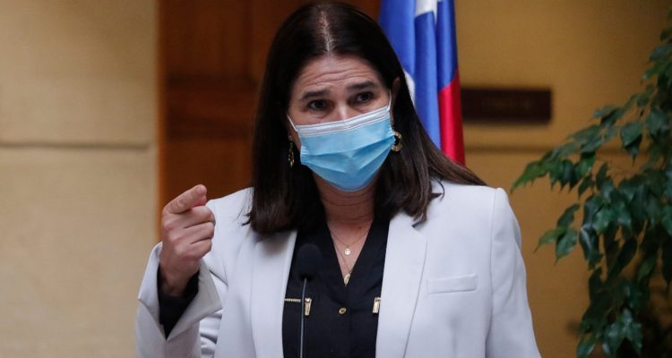 Ximena Ossandón presenta proyecto por venta de carne de perros y gatos