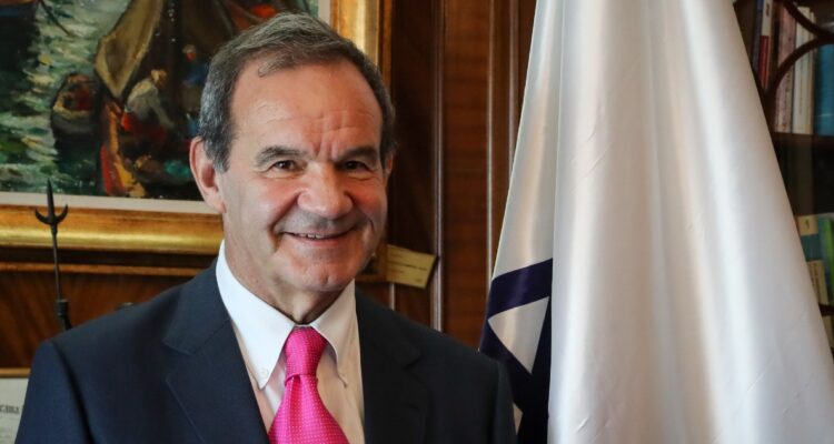 Allamand inaugurará congreso en Punta Cana en que participarán empresarios de España y A. Latina