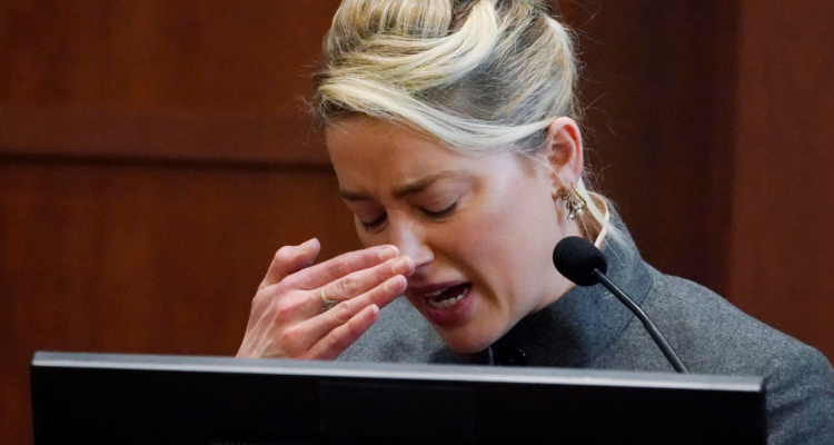 Amber Heard declarando