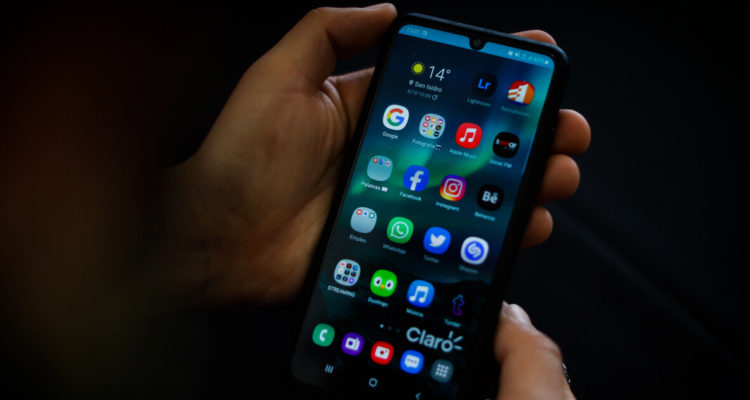 Formalizan a joven de 18 años acusado de amenazas contra colegios de Antofagasta: celular lo delató