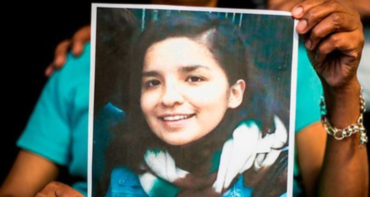 Una fotografía de la víctima.