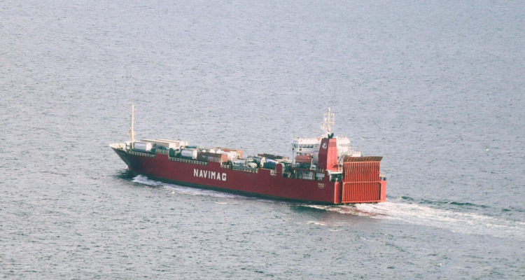 Cese de traslados en barcaza preocupa a vecinos de Panguipulli