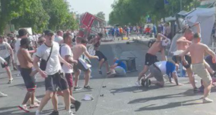 Batalla campal en las calles de Sevilla a minutos de la final de Europa League