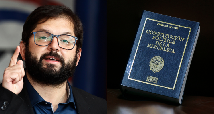 Imagen de archivo de Boric y de la Constitución de la República de Chile