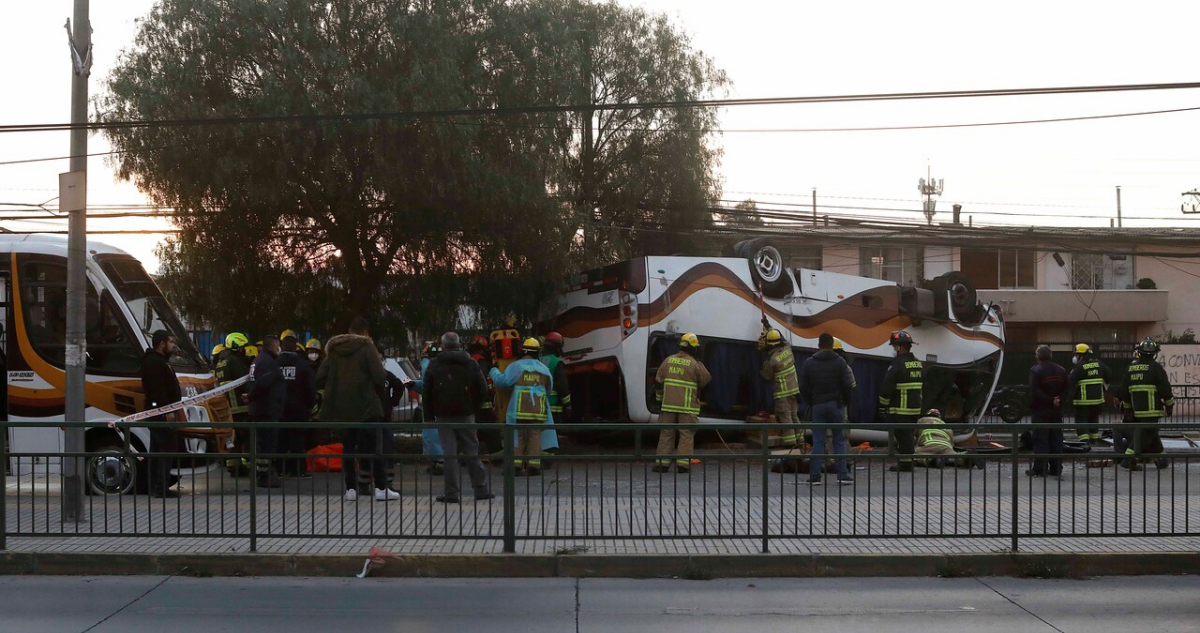 Alcalde de Peñaflor por bus volcado en Cerrillos