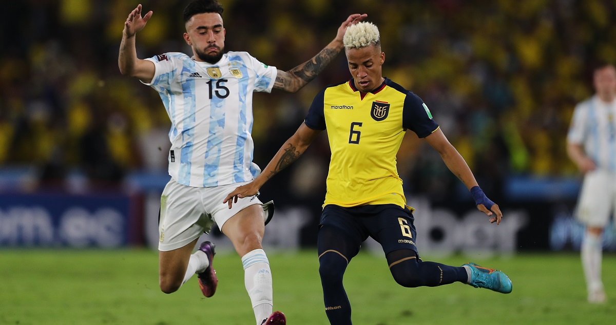 Byron Castillo jugando por Ecuador.