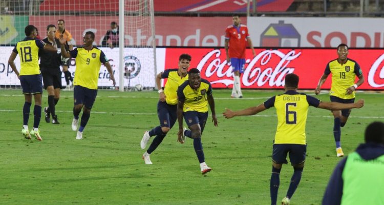 FIFA abre proceso a Ecuador por caso Byron Castillo