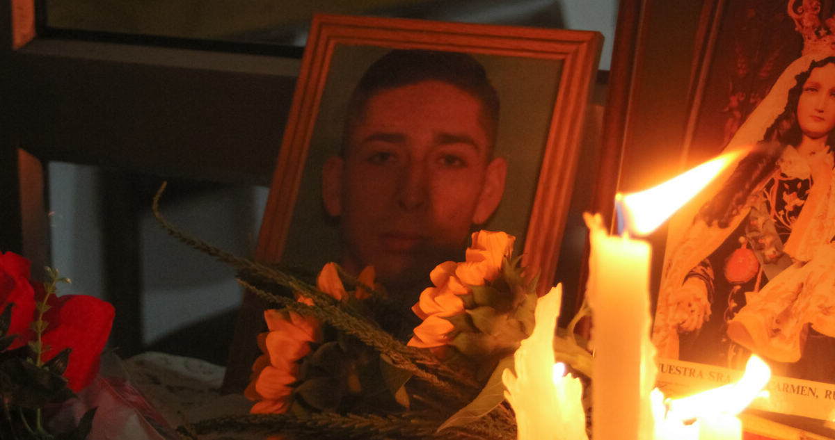 Papá de carabinero asesinado en Chillán pide a presidente Boric “devolver” atribuciones a la policía
