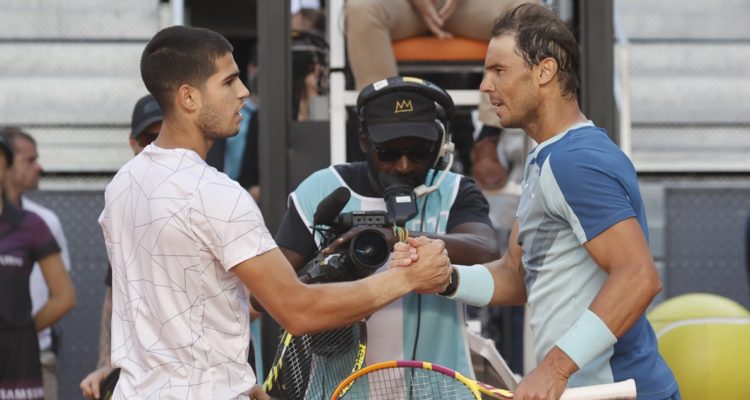 Carlos Alcaraz derrotó a Nadal en Madrid.