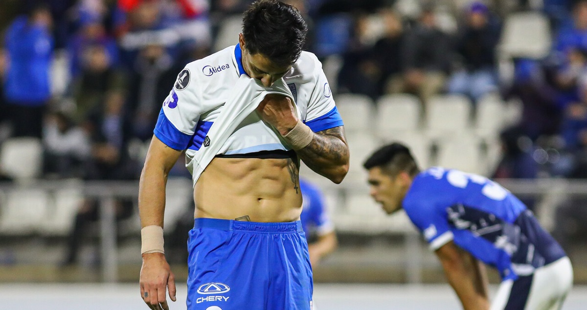 Católica se despidió de la Libertadores con derrota ante Talleres
