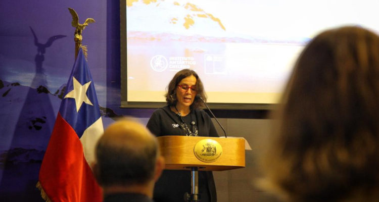 Canciller lanza plataforma de monitoreo del cambio climático en la Antártica