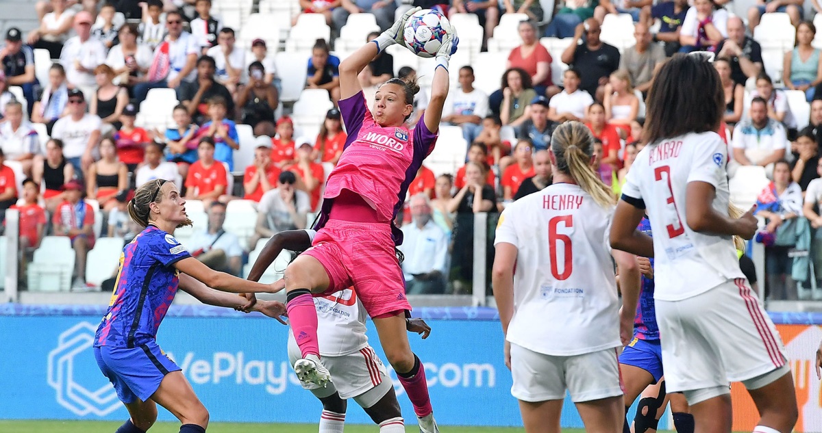 Christiane Endler en la final de Champions League.