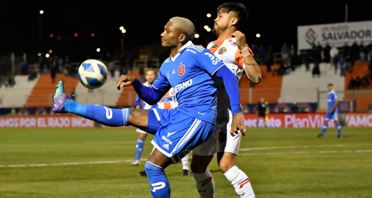 Cobresal superó a La U por el Campeonato Nacional.