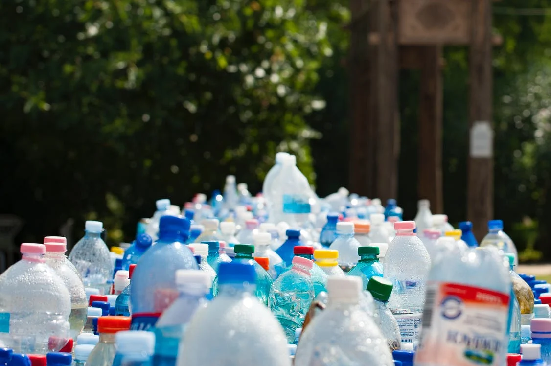 Coca-Cola genera miles de toneladas de plásticos de un sólo uso