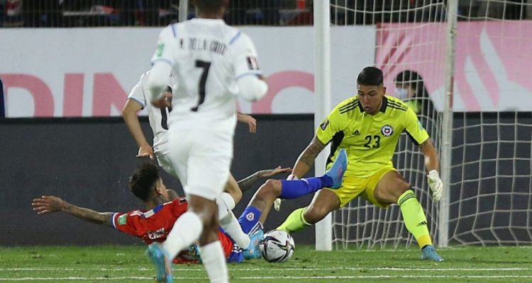 Colo Colo en guerra con la ANFP por La Roja
