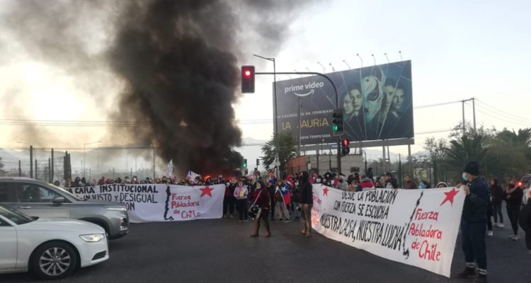 Comité de Conchalí vuelve a cortar el tránsito en Pedro Fontova: exigen reunión con el Minvu