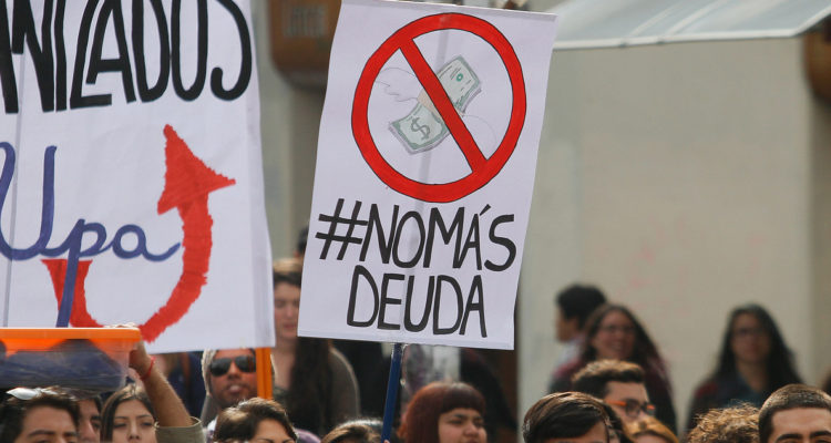 Piden cambiar criterios de selección para condonación del CAE: morosos aumentaron a casi 80 mil