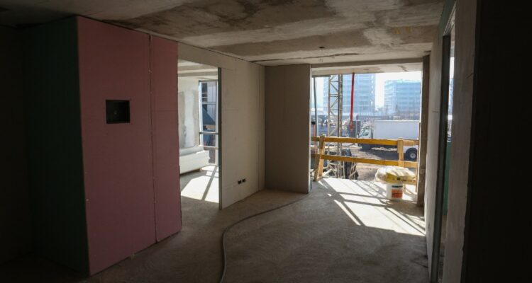 Informe de CChC revela cuánto debe invertir Chile para sortear necesidad en materia de construcción