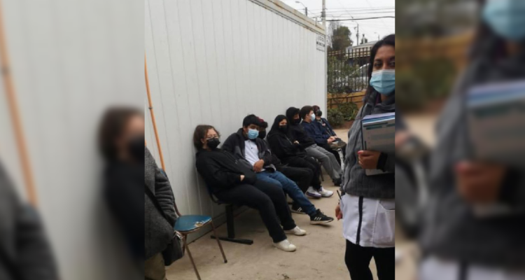 Estudiantes en Cesfam por olor a gas en Ventanas